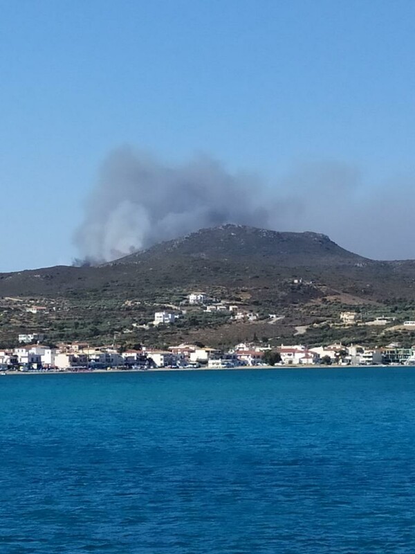 Μεγάλη πυρκαγιά στην Ελαφόνησο - Εκκενώνεται το «Camping»