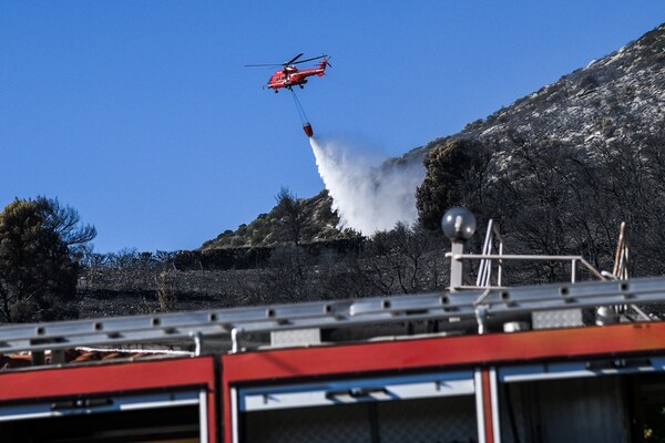 Πυροσβεστική: Το σχέδιο που απέτρεψε εξάπλωση της φωτιάς στον Υμηττό