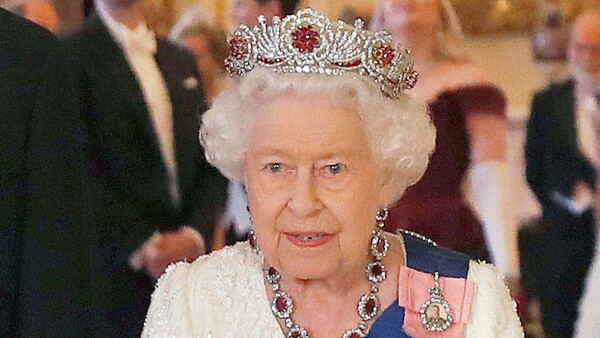Brexit: Η κυβέρνηση ζήτησε από τη Βασίλισσα να διακόψει την κοινοβουλευτική περίοδο