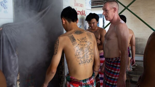 Απεξάρτηση στον παράδεισο: Οι «εθισμένοι» της Δύσης πηγαίνουν στην Ταϊλάνδη για αποτοξίνωση