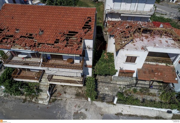 Χαλκιδική: Εκατοντάδες κατεστραμμένοι στύλοι της ΔΕΗ - Συνεχίζονται τα προβλήματα ηλεκτροδότησης