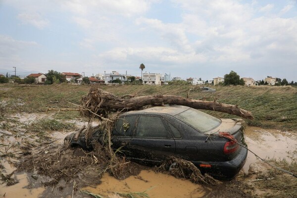Πλημμύρες στην Εύβοια: Από αύριο στα ταμεία των Δήμων τα 600€ για τους δικαιούχους