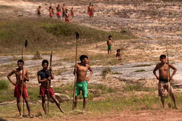 Η επιστροφή του Αμαζονίου στους αυτόχθονες πληθυσμούς του βοηθά στη διάσωση των δασών του