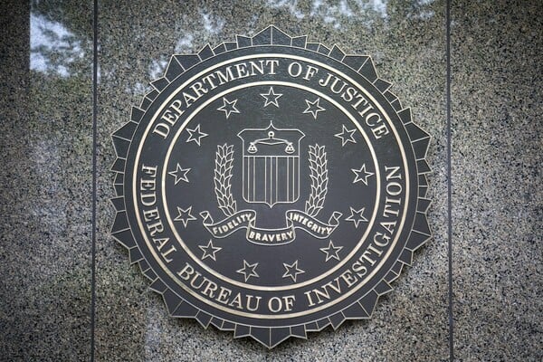 Έρευνα από το FBI για την επίθεση στο Twitter - Χάκαραν Μπάιντεν, Μασκ και Γκέιτς