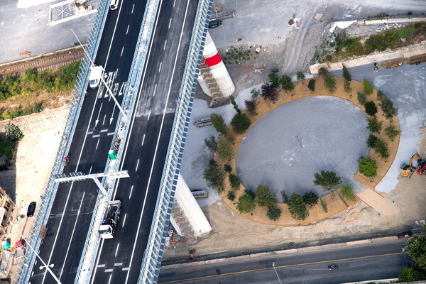 Γένοβα: Η νέα γέφυρα διά χειρός Ρέντσο Πιάνο εγκαινιάστηκε δύο χρόνια μετά την τραγωδία