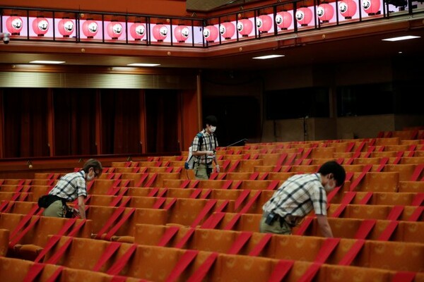Ιαπωνία: Οι παραστάσεις του θεάτρου Καμπούκι ξαναρχίζουν - Παρά την αύξηση κρουσμάτων