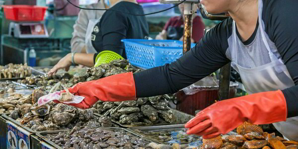 Κίνα: Ίχνη κορωνοϊού βρέθηκαν σε συσκευασίες εισαγόμενων κατεψυγμένων θαλασσινών