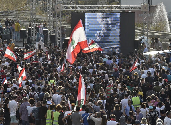Πενθεί ο Λίβανος: Ενός λεπτού σιγή για τα θύματα της έκρηξης - Στους 171 οι νεκροί