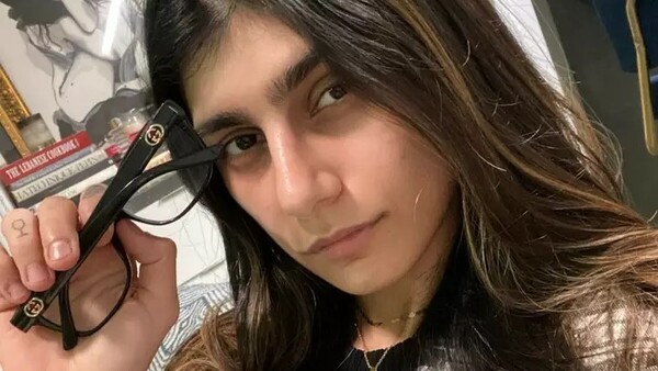Η Mia Khalifa δημοπρατεί τα διάσημα γυαλιά της - Για να συγκεντρώσει χρήματα για τον Λίβανο