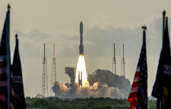 NASA: Το ρομπότ Perseverance μπήκε σε τροχιά και οδεύει προς τον Άρη