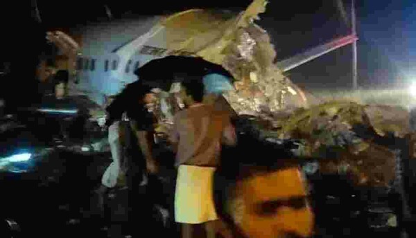 Ινδία: Αεροπλάνο με 191 επιβάτες συνετρίβη κατά την προσγείωση - 14 νεκροί