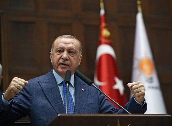 Guardian: «Ο Ερντογάν είναι νταής και απειλή»