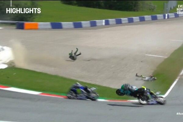 Αυστρία: Ατύχημα στο Moto GP - Μηχανή εκσφενδονίστηκε μπροστά από τον Βαλεντίνο Ρόσι