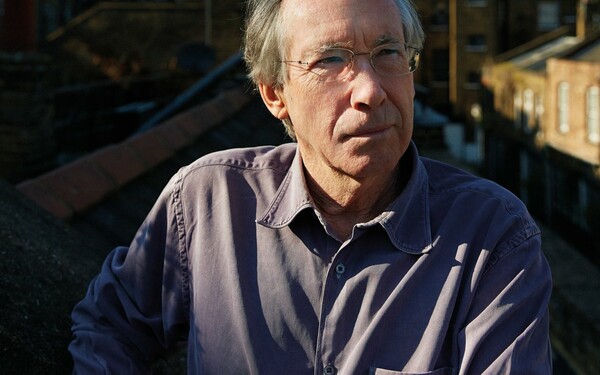 Ο Ian McEwan έρχεται στην Αθήνα για μια διάλεξη με ελεύθερη είσοδο