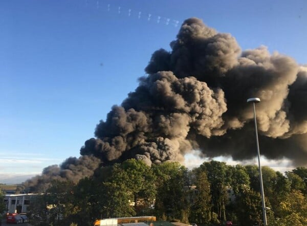 Μεγάλη έκρηξη και τραυματίες σε εγκατάσταση κοντά στο αεροδρόμιο Λιντς της Αυστρίας