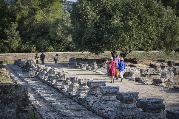 Μια 52χρονη καθηγήτρια έπαθε καρδιά στην αρχαία Ολυμπία και πέθανε πριν τη μεταφέρουν στο νοσοκομείο Ιωαννίνων