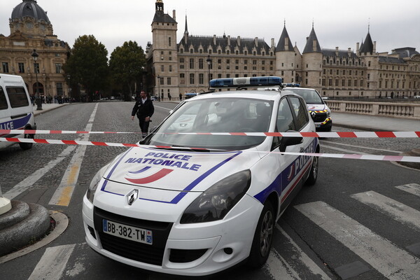 Παρίσι: 4 νεκροί αστυνομικοί από επίθεση με μαχαίρι - Νεκρός και ο δράστης