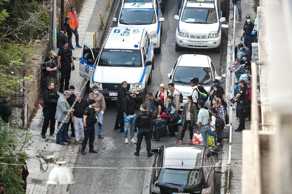 Εξάρχεια: Πάνω από 130 αλλοδαποί στο κτίριο που εκκενώθηκε - Ανάμεσά τους πολλές οικογένειες