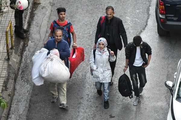 Εξάρχεια: Πάνω από 130 αλλοδαποί στο κτίριο που εκκενώθηκε - Ανάμεσά τους πολλές οικογένειες