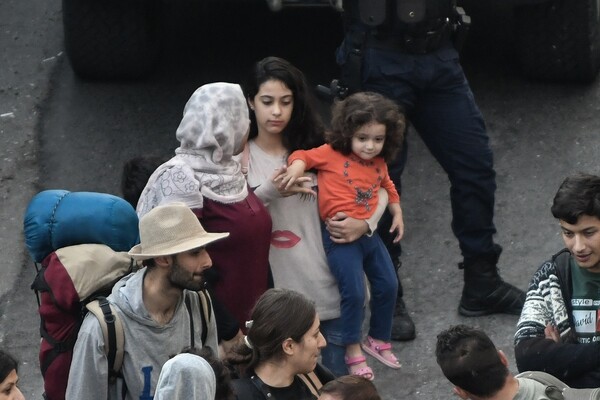 Εξάρχεια: Πάνω από 130 αλλοδαποί στο κτίριο που εκκενώθηκε - Ανάμεσά τους πολλές οικογένειες