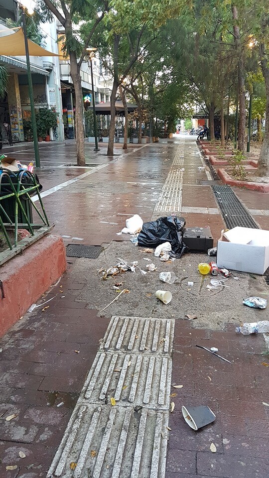Εξάρχεια: Οι βανδαλισμοί «επιστρέφουν» στην πλατεία - Η εικόνα λίγες ημέρες μετά τον καθαρισμό