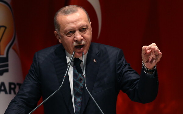 Τελεσίγραφο Ερντογάν: Οι τρομοκράτες να παραδώσουν τα όπλα τους - Δεν θα διαπραγματευτώ