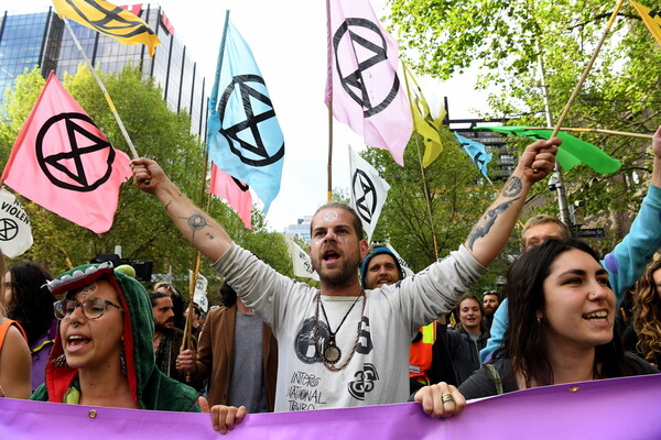 Extinction Rebellion και στην Αθήνα: Οι επαναστάτες οικολόγοι που κινητοποίησαν όλον τον πλανήτη για την κλιματική αλλαγή