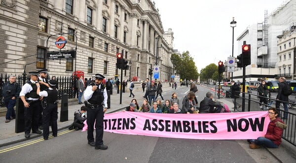 Extinction Rebellion και στην Αθήνα: Οι επαναστάτες οικολόγοι που κινητοποίησαν όλον τον πλανήτη για την κλιματική αλλαγή