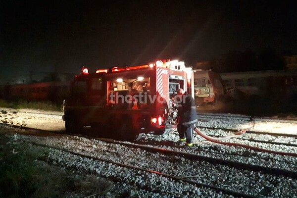 Θεσσαλονίκη: Πυρκαγιά σε παροπλισμένο βαγόνι του ΟΣΕ που διέμεναν μετανάστες