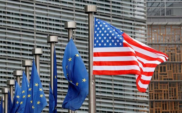 DW: ΕΕ και ΗΠΑ στα «χαρακώματα» ενός εμπορικού πολέμου