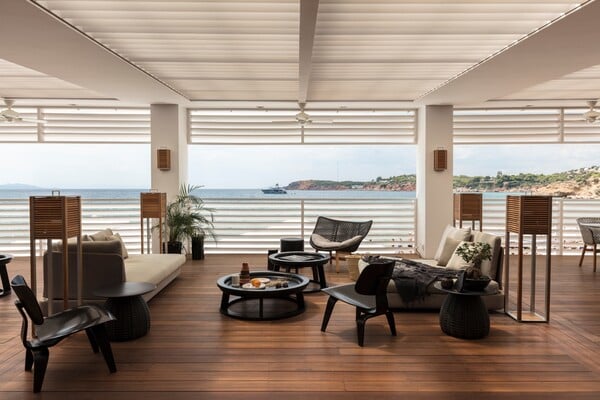 Astir Beach: Το καλοκαίρι συνεχίζεται στην Αθηναϊκή Ριβιέρα