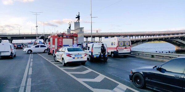 Συναγερμός στο Κίεβο - Άνδρας απειλεί να ανατινάξει γέφυρα