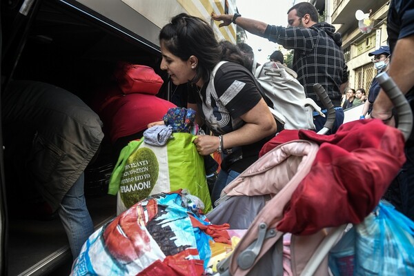 Στην Κόρινθο θα μεταφερθούν οι μετανάστες που εκκένωσαν την κατάληψη - 56 παιδιά ανάμεσά τους