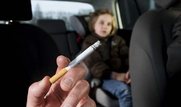 Παιδιά - παθητικοί καπνιστές: Μεγαλύτερος ο κίνδυνος κολπικής μαρμαρυγής, σύμφωνα με νέα έρευνα