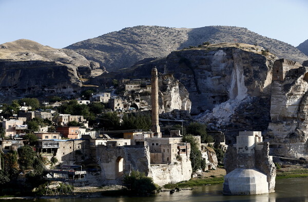 Η Τουρκία ετοιμάζεται να βυθίσει μία ιστορική πόλη 12.000 ετών για να φτιάξει φράγμα