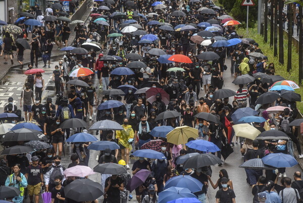 Χονγκ Κονγκ: Με πρωτοστάτες τους ηλικιωμένους το νέο κύμα διαδηλώσεων
