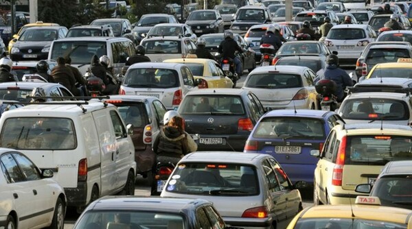 Καραμανλής: Επικίνδυνα γερασμένα τα αυτοκίνητα στην Ελλάδα