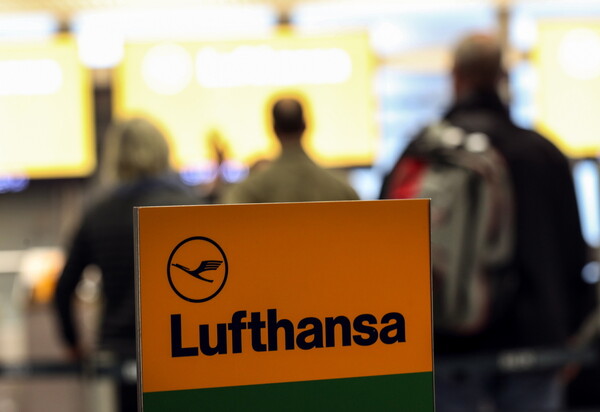 H Lufthansa ακυρώνει 1.300 πτήσεις λόγω απεργίας του προσωπικού καμπίνας