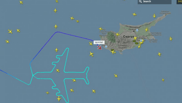 Αεροσκάφος ισραηλινής εταιρείας πραγματοποιεί την τελευταία του πτήση «ζωγραφίζοντας» πάνω από την Κύπρο