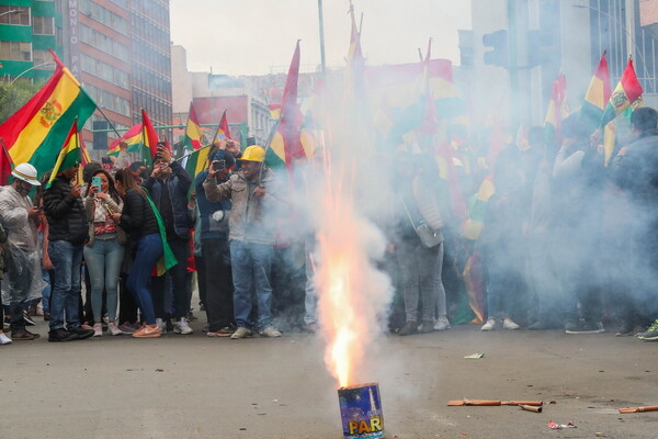 Ταραχές στη Βολιβία μετά την παραίτηση του Μοράλες - Εμπρησμοί και λεηλασίες