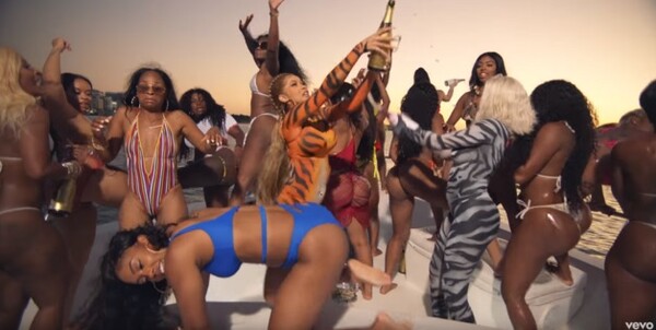 Cardi B, City Girls και δεκάδες γυναίκες σε ανελέητο twerking για το νέο NSFW βιντεοκλίπ του «Twerk»