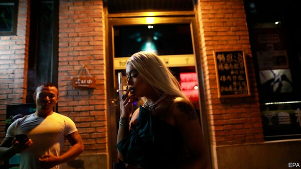 Πώς η νυχτερινή ζωή του Πεκίνου έγινε ξαφνικά gay friendly