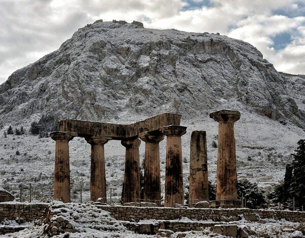 Γιατί όλα μοιάζουν ήσυχα και σιωπηλά όταν χιονίζει;