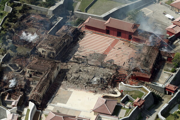 Ιαπωνία: Πυρκαγιά κατέστρεψε το ιστορικό κάστρο Shurijo ηλικίας 500 ετών