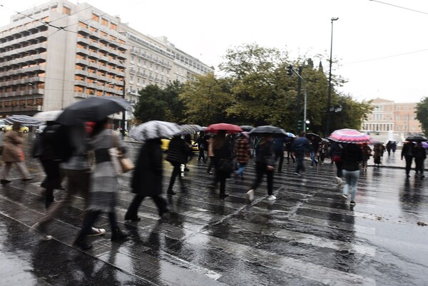 Έρχονται τα πρώτα χιόνια - Ραγδαία αλλαγή του καιρού με βροχές και καταιγίδες