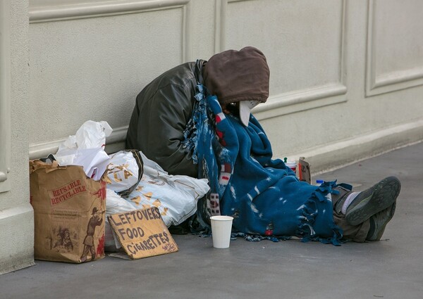 Το Λας Βέγκας απαγορεύει στους άστεγους να κοιμούνται σε δημόσιο δρόμο ή χώρο