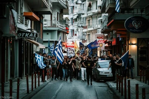 Ξενοφοβική πορεία μαθητών και στην Κατερίνη κατά της εγκατάστασης προσφύγων και μεταναστών