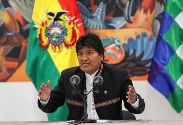 Βολιβία: Νέες εκλογές θα προκηρύξει ο Μοράλες