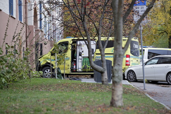 Όσλο: Ένοπλος έκλεψε ασθενοφόρο και έπεσε σε περαστικούς