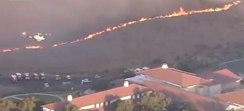Καλιφόρνια: Εκκενώθηκε η Προεδρική Βιβλιοθήκη του Ρέιγκαν λόγω πυρκαγιάς